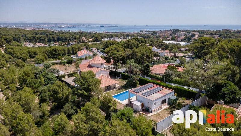 Foto 2dea7007-d5d6-4492-b388-ef0e6106a615. Xalet amb piscina a pla de maset - cap de Salou Salou