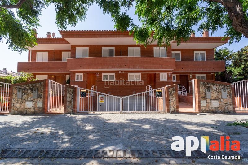 Foto 4e74a0e6-2ceb-425a-8c65-03bd9451d016. Casa adossada a via augusta 2 a Altafulla