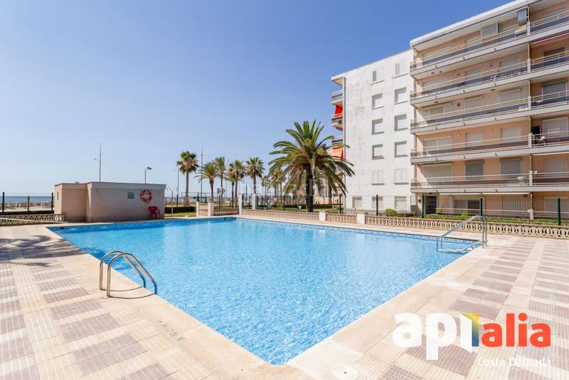 Foto dff56c39-c886-4fe7-9bf2-d1014a6045d8. Pis amb piscina a La Pineda Vila-seca