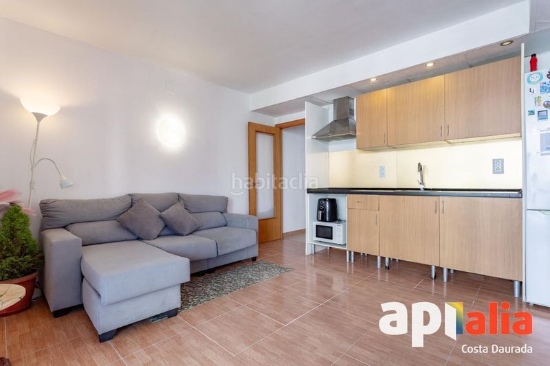 Foto c048c9fe-4a98-4cb2-bfdc-64a4e82b0a76. Pis amb piscina a Mar i Camp - Platja dels Capellans Salou