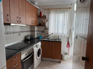 Appartement  Carrer mestre pons. ?? piso de 3 habitaciones con ascensor  listo para entrar a viv