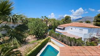 Chalet  Carrer passerell. ? chalet independiente con piscina y gran equipamiento en la nuc