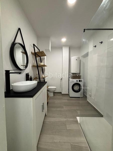 Foto bb59fcef-2fec-48b2-98e1-54f9a8d4a441. Piso luminoso piso reformado en avenida jaime i en Benidorm