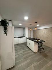 Pis  Avenida avenida de jaume i, 1. Luminoso piso reformado en avenida jaime i  benidorm