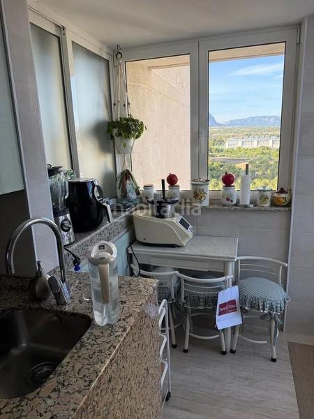 Foto 35591dc6-14d4-4fbe-99f8-691da629a875. Etagenwohnung mit parking pool in Levante Alto Benidorm