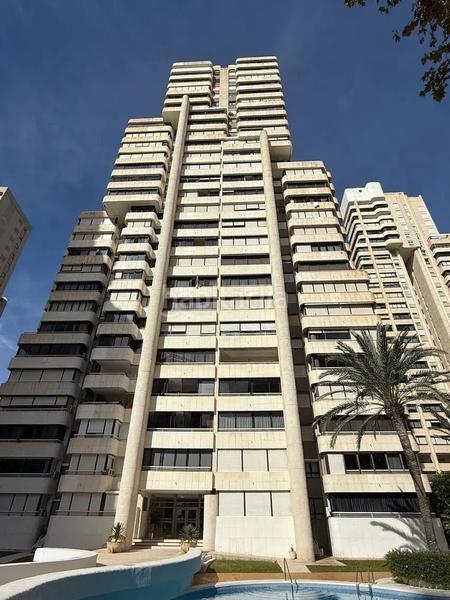 Foto e4ce6bf1-1d48-493a-8e0c-8d8f43db8c53. Etagenwohnung mit parking pool in Levante Alto Benidorm