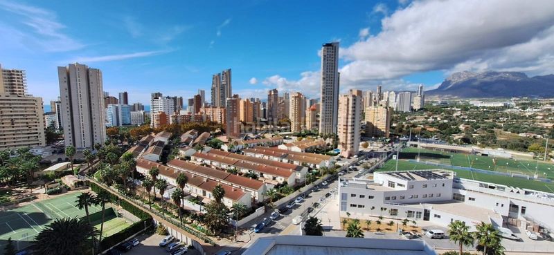 Foto bf139237-c98b-4317-a259-dd336a59a220. Pis amb aparcament a Playa Levante Benidorm