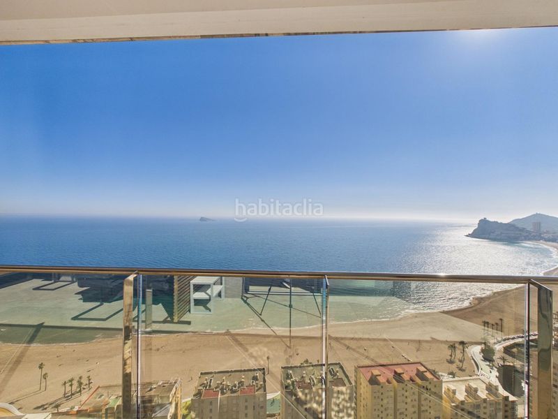 Foto 9bc38e30-8193-48f8-8b39-aeb0f389bf79. Àtic amb calefacció aparcament piscina a Playa Poniente Benidorm