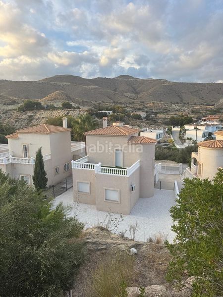 Foto 7872d9f6-1edd-4f65-8a3f-b7fd3dadeb32. Casa amb aparcament a Pueblo Acantilado-Lanuza Campello (el)
