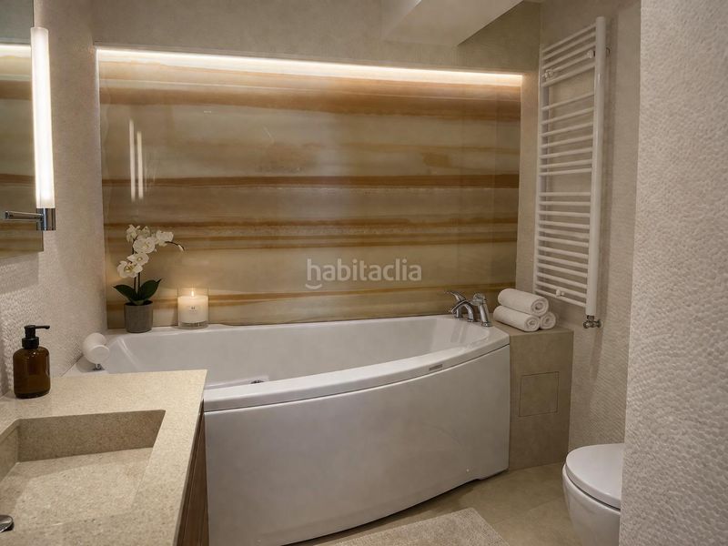 Foto aaf3963d-9de0-42ad-963f-0fe06b3bb2ad. Pis amb aparcament piscina a Playa Levante Benidorm