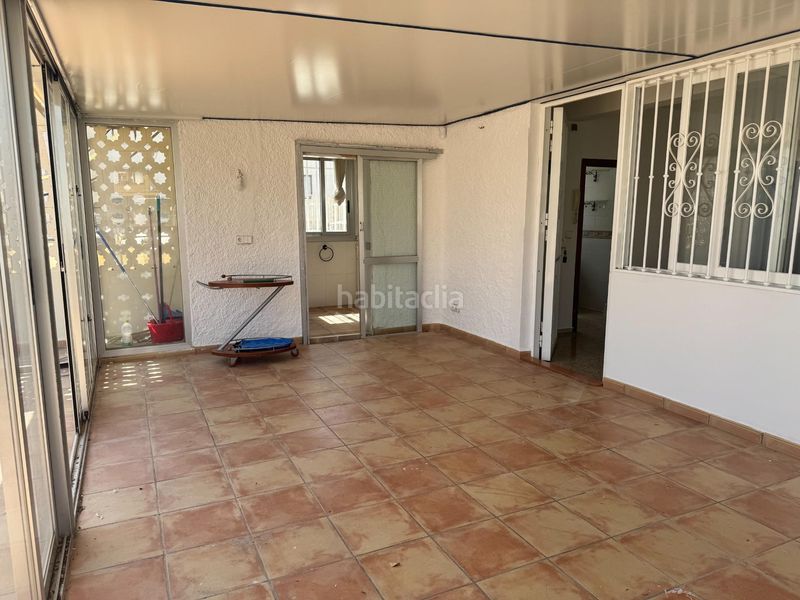 Foto ce9caebb-38c3-4c82-be23-b95c35939402. Àtic amb aparcament a Playa Levante Benidorm