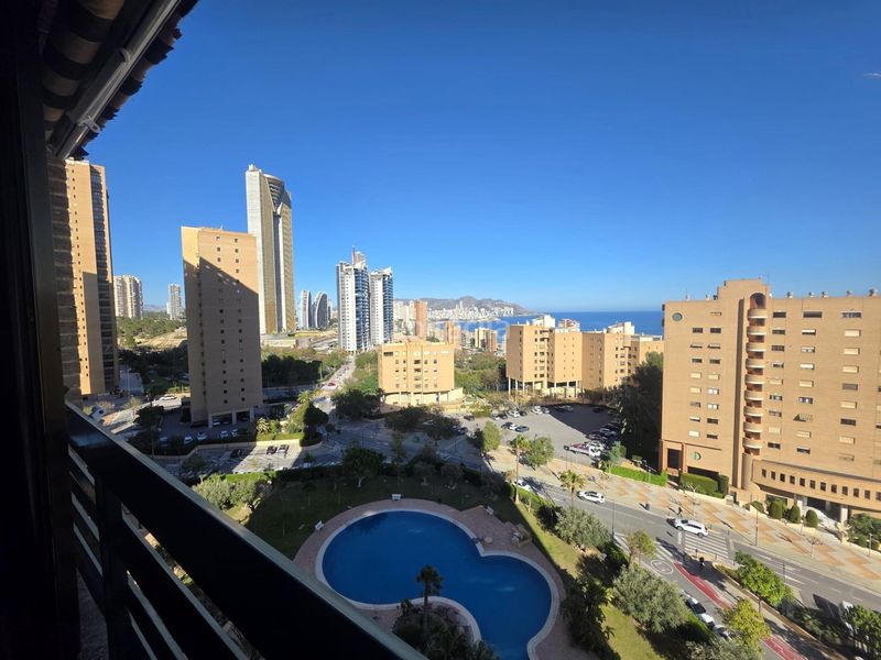 Foto 0d38e379-d038-498d-8d11-2b573d8e9209. Pis amb piscina a Playa Poniente Benidorm