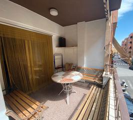Appartement  Carrer constitució. Amplio piso en el centro de villajoyosa con patio privado y acce