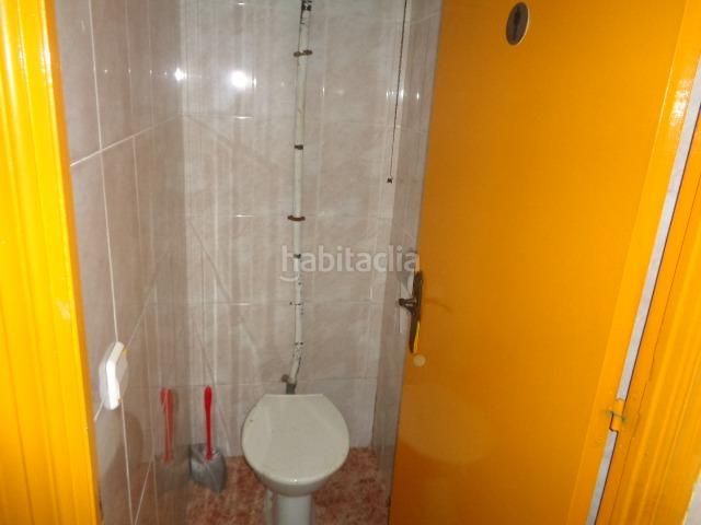 Foto 01f4a2c8-9fc1-4165-907d-9cc80cf06838. Local comercial a Centre Igualada