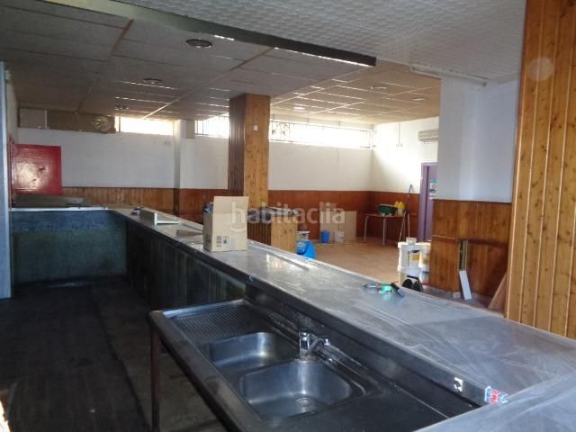 Foto cf14727b-a8d3-45c2-8ce2-8a85d7fa7b03. Local comercial a Centre Igualada