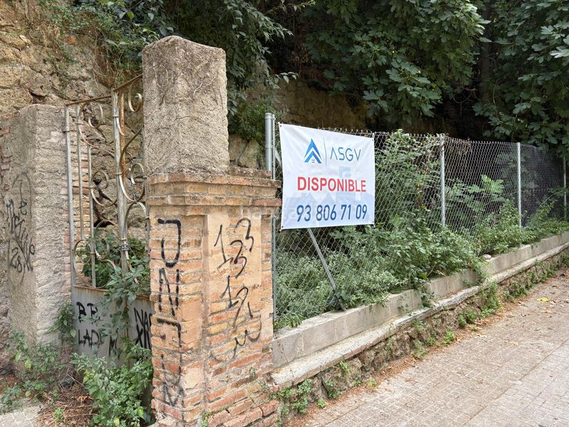 Foto adbf7e47-cd85-410a-8497-ef6dcb949eb2. Terreny residencial a Piera