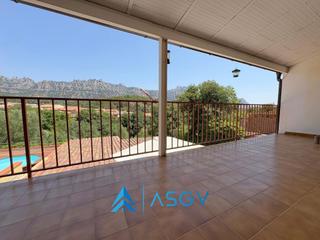 Pis a Bruc (El). Amplio piso con terraza y vistas a montserrat en el bruc