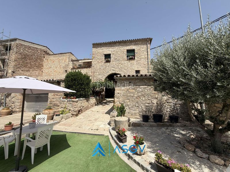 Foto 74248a70-c28e-4b5c-b2c8-f7d2be2d3435. Casa amb calefacció aparcament piscina a Jorba