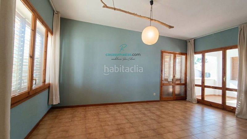 Foto 842e7933-889e-4753-971a-39392fd44432. Xalet amb calefacció aparcament a Cabanyes (Les)