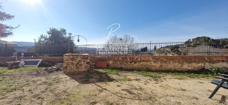 Foto ccd4608d-1c7a-4240-b116-421de1b1aaa3. Masia a Avinyonet del Penedès