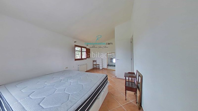 Foto 1c77a866-7eeb-49e1-99fc-611ae8249e68. Masia amb calefacció aparcament a Alió