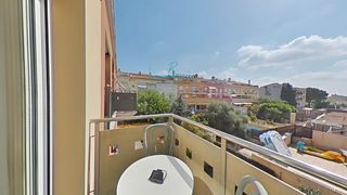 Flat  Dr. ramon roig rull. Piso en venta en el centro de sant martí sarroca con ascensor, p