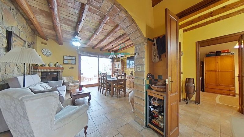 Foto aec02607-ce44-448d-814a-0356768fc9eb. Casa amb calefacció a Torrelavit