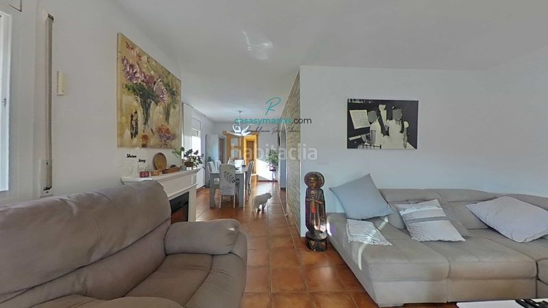 Foto 4aa6fa2a-f5b3-4f78-a498-7bcd109186bb. Xalet amb calefacció aparcament piscina a costa Cunit - els jardins - els rosers Cunit