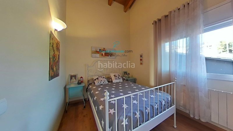 Foto e48f6cd0-656d-4ed9-8467-94335e83fcc1. Xalet amb calefacció aparcament piscina a costa Cunit - els jardins - els rosers Cunit