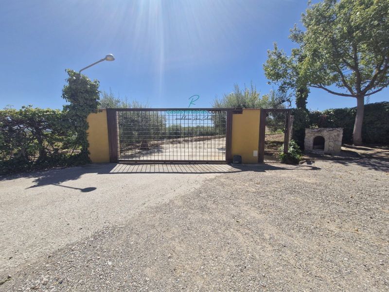 Foto 89fb9580-3ee2-4f49-8082-bb9c37888afa. Masia amb calefacció aparcament piscina a Castellví de la Marca