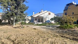 Chalet in Cabanyes (Les). Magnfica parcela esquinera de 1.235 m en pleno centro de les ca