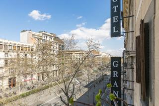 Apartment in Dreta de lEixample. Vivienda distribuida en dos apartamentos en gran via con paseo d