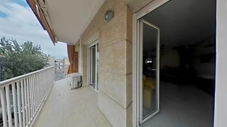 Zweistöckige Wohnung in Barri de Mar. Ático dúplex con buhardilla, chimenea y dos terrazas en el barri