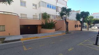 Location Local commercial à D'àngel guimerà 2. Local diáfano de 41m en molins de sitges  ideal para despacho pr