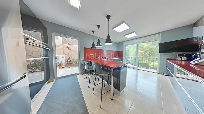 Foto 1db20619-ea2c-482a-8a5e-385acd080f82. Chalet buscas un hogar amplio, íntimo y con vistas espectaculares? con piscina y un gran garaje en Canyelles