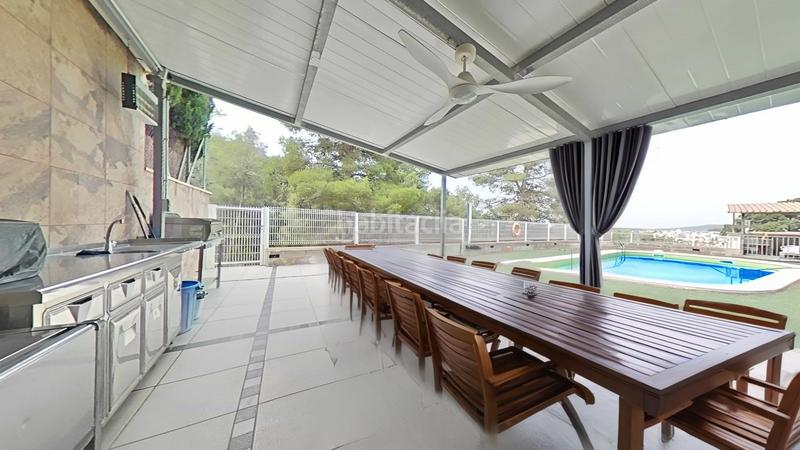 Foto 3de9bd43-02ac-46e5-be84-4c03dda5e543. Chalet buscas un hogar amplio, íntimo y con vistas espectaculares? con piscina y un gran garaje en Canyelles