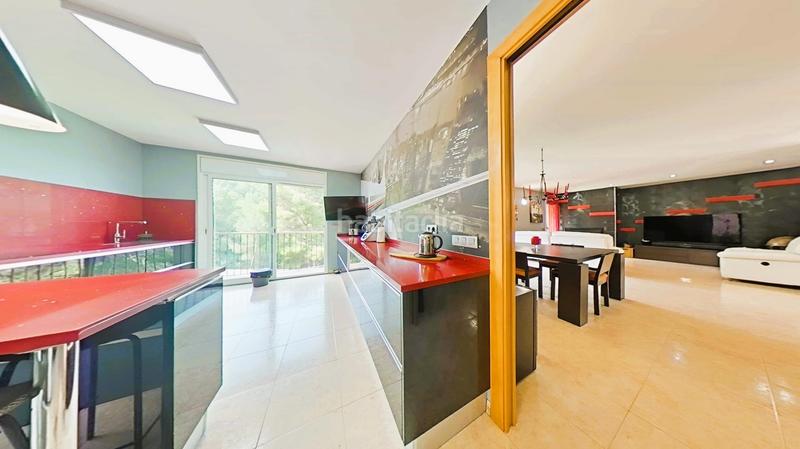 Foto a7762e70-73d9-446f-af4e-a6519c19e802. Chalet buscas un hogar amplio, íntimo y con vistas espectaculares? con piscina y un gran garaje en Canyelles