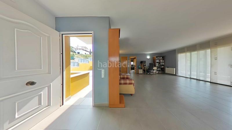 Foto f953567c-ff8c-4989-aef9-92c79bcb4b97. Chalet buscas un hogar amplio, íntimo y con vistas espectaculares? con piscina y un gran garaje en Canyelles