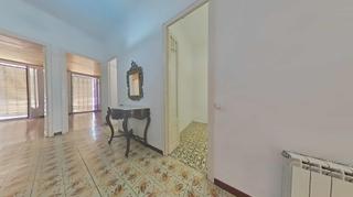 Reihenhaus in Poble Nou. Casa señorial modernista con garaje, suelos hidráulicos y terraz