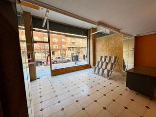 Lloguer Local Comercial  Palencia - av santander. Local comercial en zona de paso en palencia