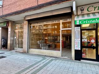 Location Local commercial  Palencia - av santander. Local comercial en zona de paso en palencia