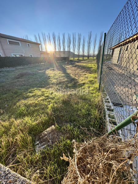 Foto bbd79584-501d-4e89-8fa7-1b2d98641a45. Terreno residencial parcela en venta en Grijota