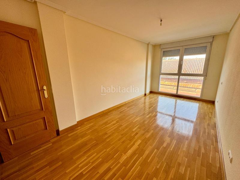 Foto 049fd229-db7f-4731-b8d9-3418dcaaf2b5. Appartement avec chauffage parking dans Centro Palencia