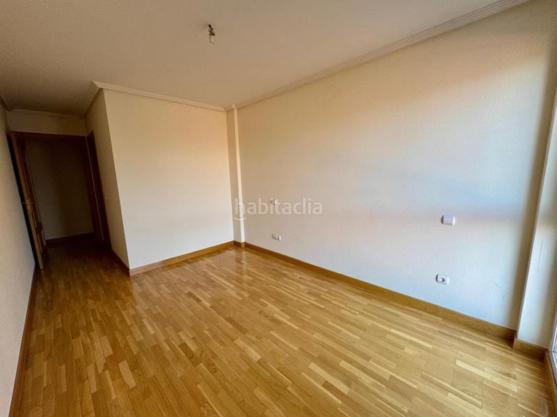 Foto 24f1b39f-0d75-45a8-9ea7-fa1a4b94c4d1. Appartement avec chauffage parking dans Centro Palencia