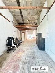 Local Comercial  Avinguda joan carles i. Se vende (doble plaza de parking) local en  joan carles de blane