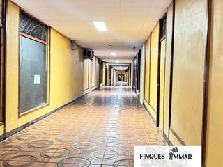 Local Comercial a Calella. Versatil local con posibilidad de uso almacen, estudio o uso res