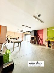 Local Comercial  Carrer del gira-sol. Locales comerciales en  sils � amplio, luminoso y a pie de calle
