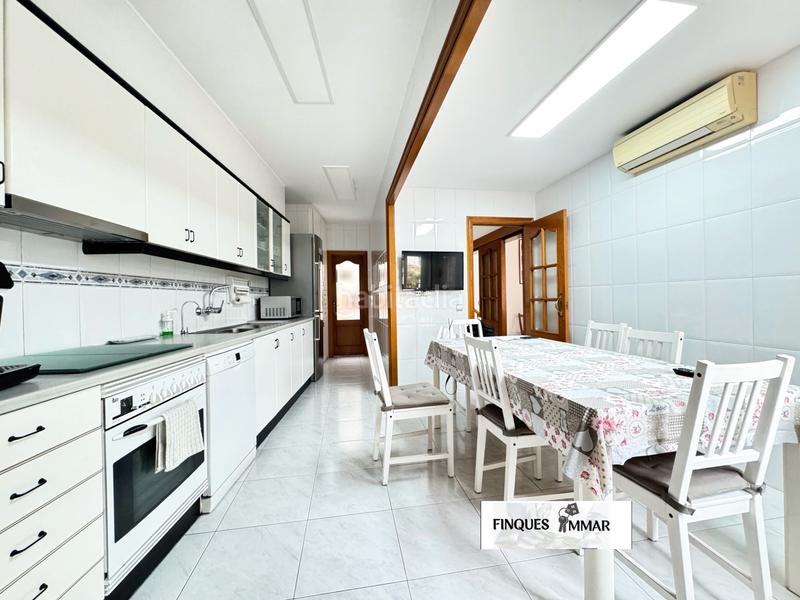 Foto fe024db2-fb8d-4037-bae7-17f2d73eab2c. Casa adosada preciosa casa a cuatro vientos en Breda