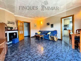 Chalet  Carrer de sant feliu de buixalleu. Casa o chalet  con precioso jardín y árboles frutales