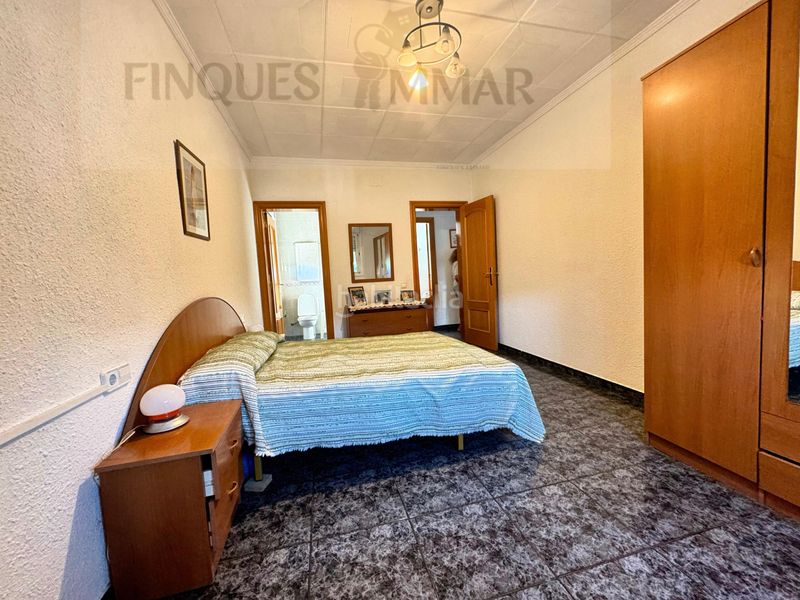 Foto f5244e55-a1a4-419b-af73-e6b5de9c3e7e. Xalet amb xemeneia calefacció aparcament a Massanes